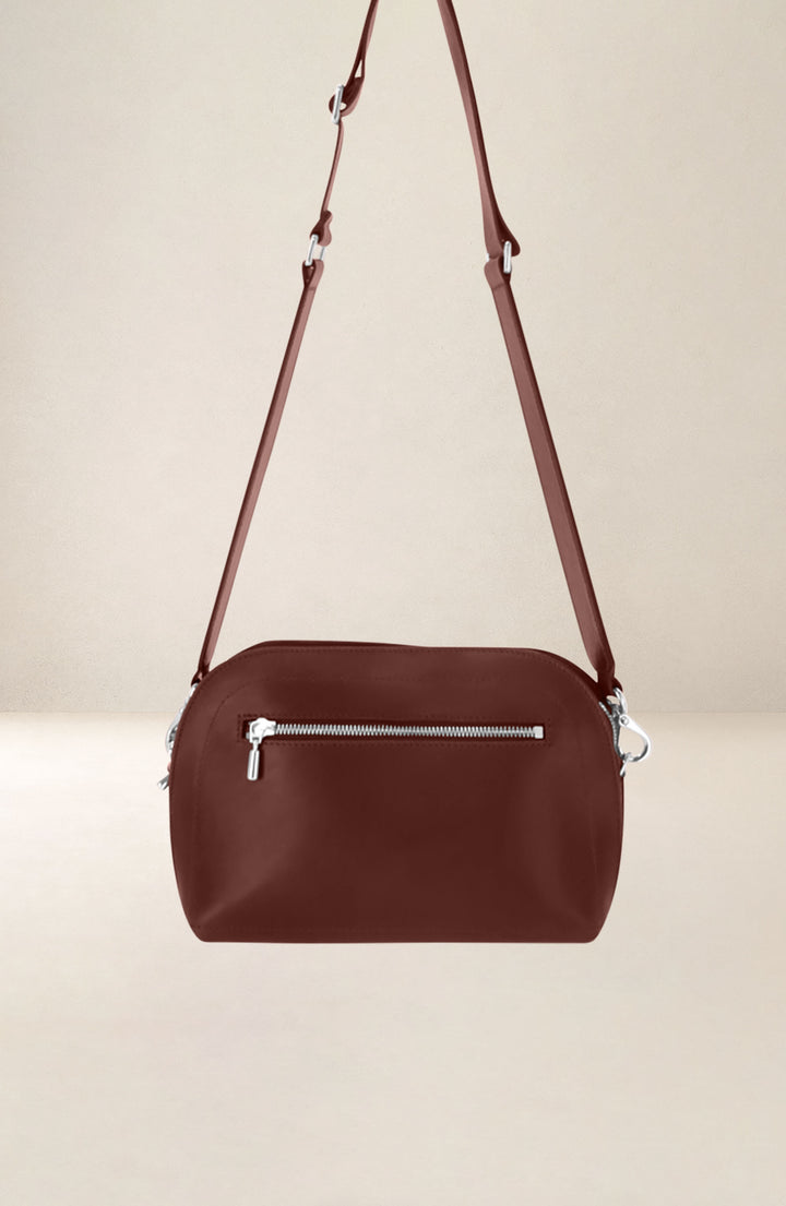 Sac bandoulière en cuir pleine fleur ODYSSÉE coloris fauve, vue de dos – Ateliers Fourès