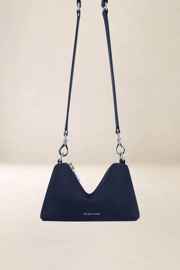 Mini sac en cuir pleine fleur ILIADE coloris minuit, vue d’ensemble – Ateliers Fourès