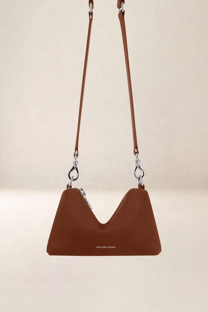 Mini sac en cuir pleine fleur ILIADE coloris fauve, vue d’ensemble – Ateliers Fourès