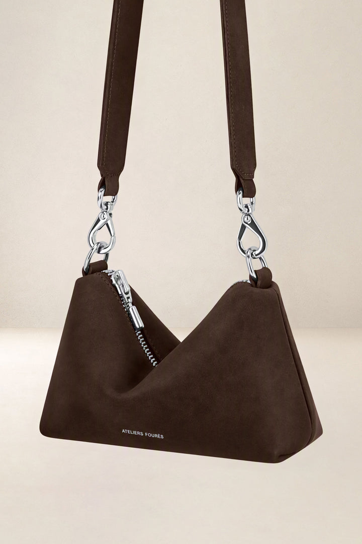 Mini sac en cuir pleine fleur ILIADE coloris chocolat, vue de profil – Ateliers Fourès