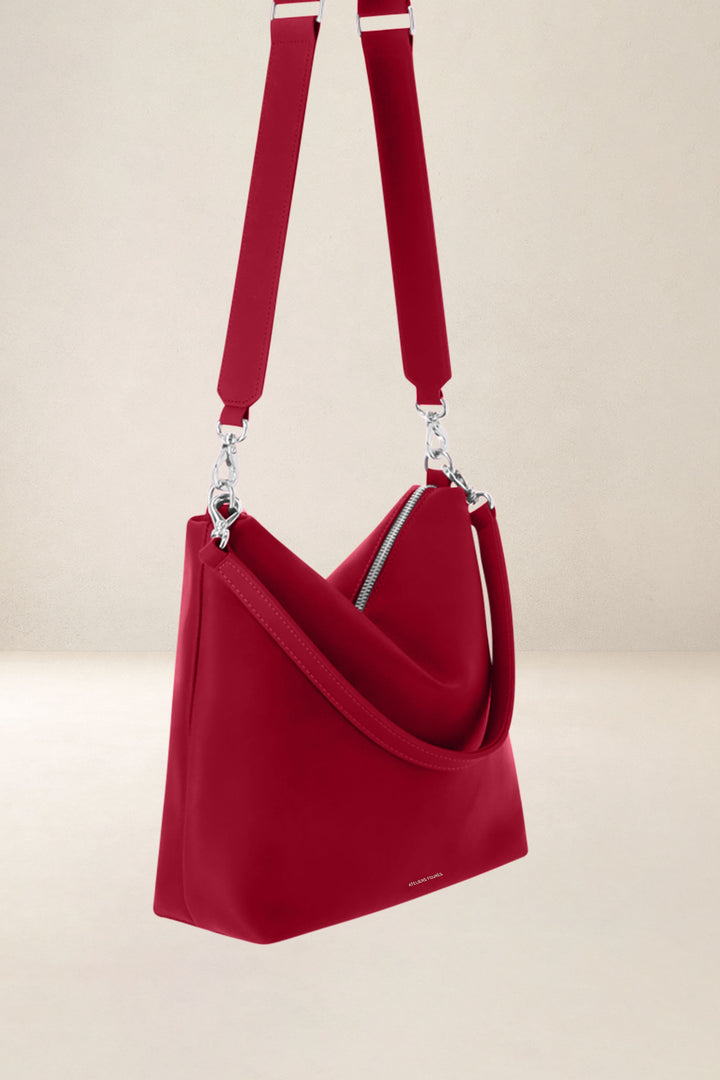 Sac bandoulière en cuir pleine fleur ILIADE coloris amour, vue de profil n°1 – Ateliers Fourès