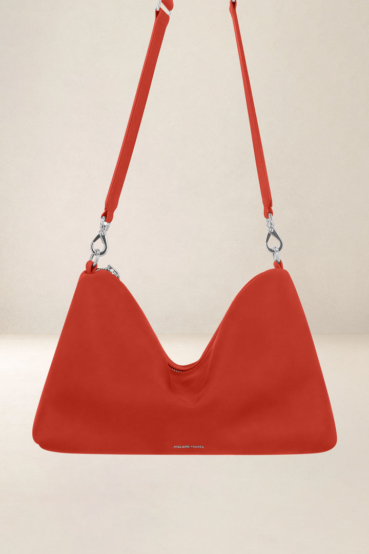 Grand sac en cuir pleine fleur ILIADE coloris orange confit, vue d’ensemble – Ateliers Fourès