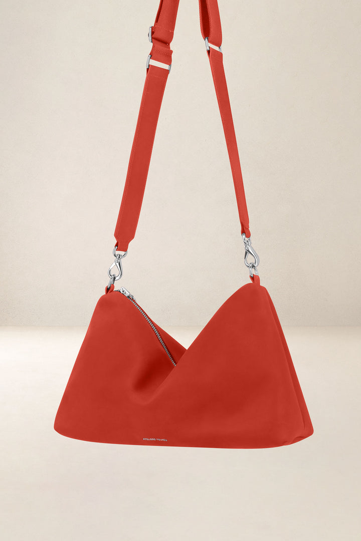 Grand sac en cuir pleine fleur ILIADE coloris orange confit, vue de profil n°1 – Ateliers Fourès