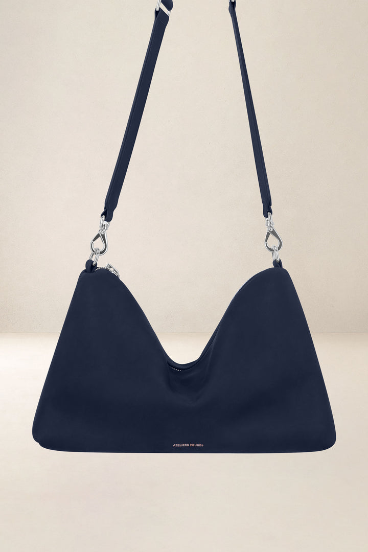 Grand sac en cuir pleine fleur ILIADE coloris minuit, vue d’ensemble – Ateliers Fourès