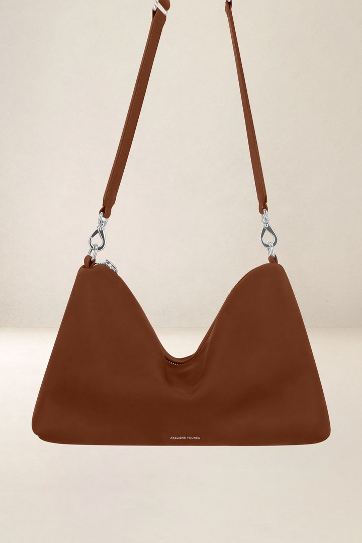 Grand sac en cuir pleine fleur ILIADE coloris fauve, vue d’ensemble – Ateliers Fourès