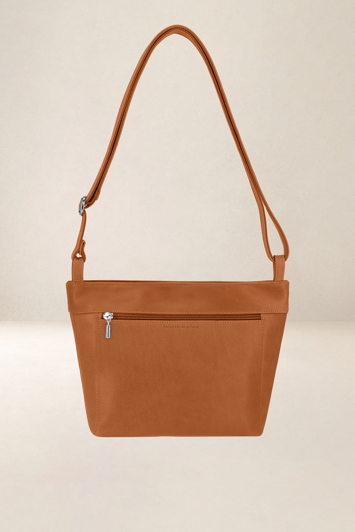 Sac seau en cuir pleine fleur PANDORE coloris lionne, vue de dos – Ateliers Fourès
