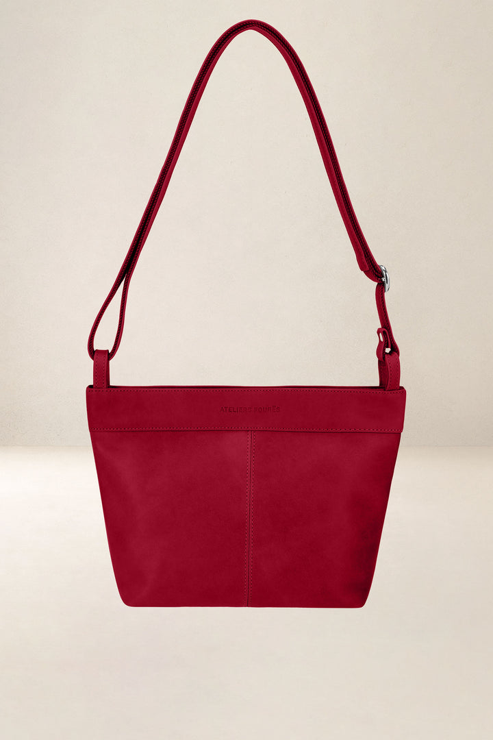 Sac seau en cuir pleine fleur PANDORE coloris amour, vue d’ensemble – Ateliers Fourès