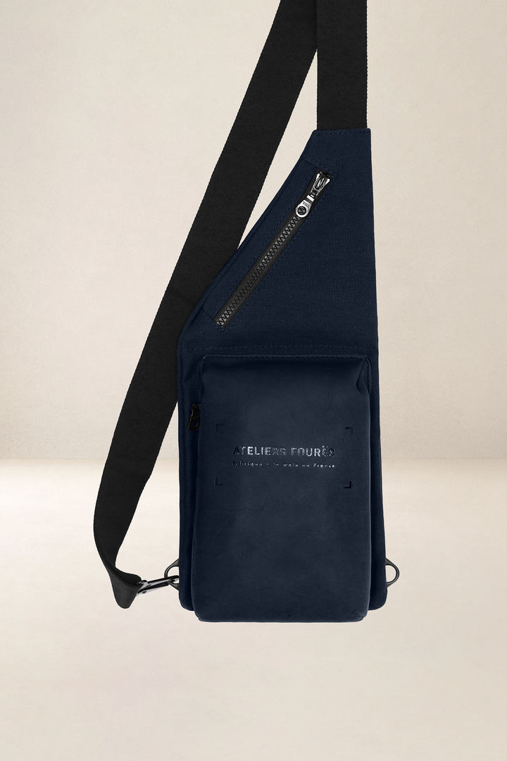 Holster en cuir pleine fleur ARISTOTE coloris minuit, vue d’ensemble – Ateliers Fourès
