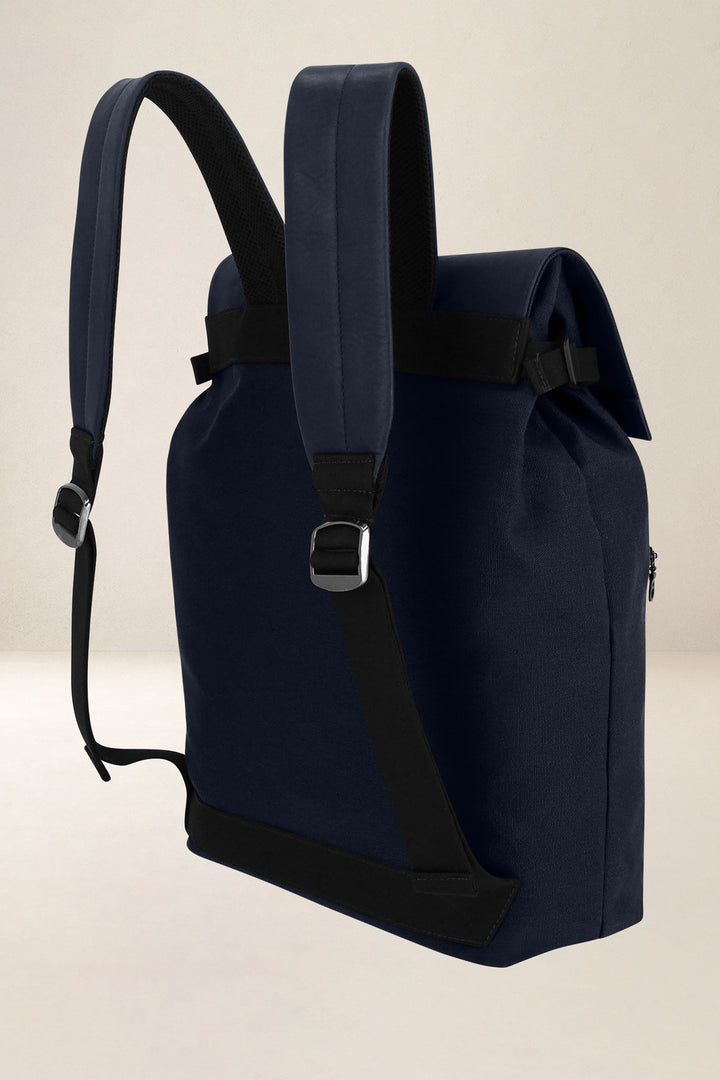 Sac à dos en cuir pleine fleur ARISTOTE coloris minuit, vue de profil n°2 – Ateliers Fourès