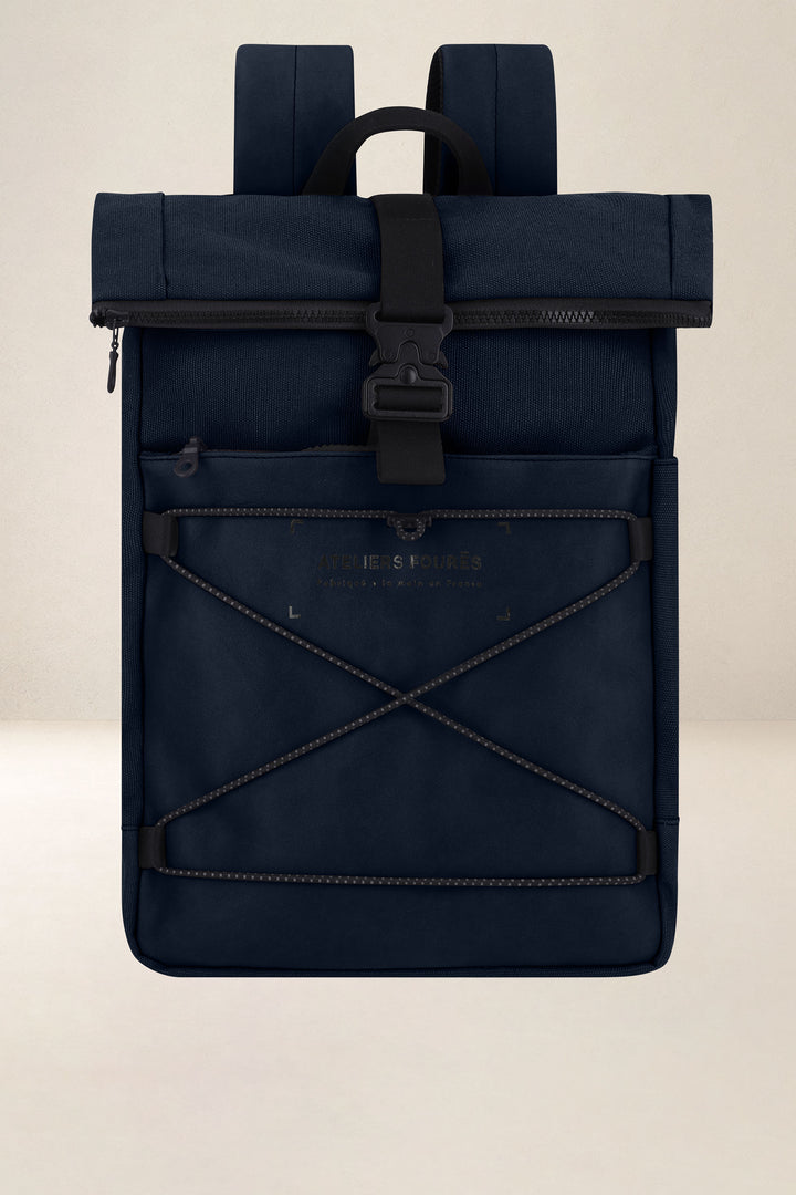 Sac à dos en cuir pleine fleur ARISTOTE coloris minuit, vue d’ensemble – Ateliers Fourès