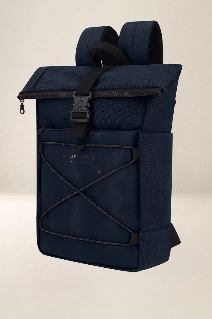 Sac à dos en cuir pleine fleur ARISTOTE coloris minuit, vue de profil n°1 – Ateliers Fourès
