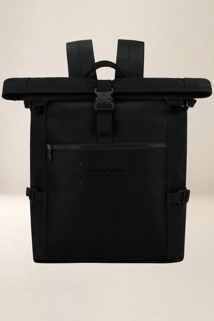 Sac à dos en cuir pleine fleur ARISTOTE coloris noir, vue d’ensemble – Ateliers Fourès
