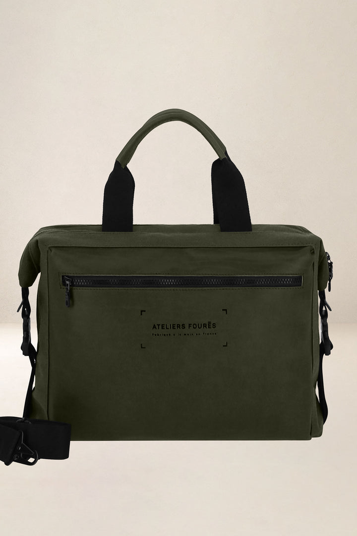 Sac de travail en cuir pleine fleur ARISTOTE coloris kaki, vue d’ensemble – Ateliers Fourès