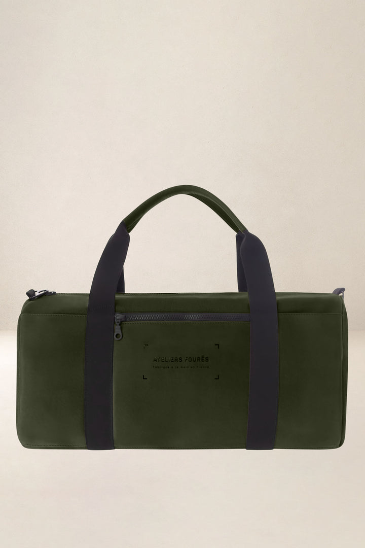 Sac de voyage en cuir pleine fleur ARISTOTE coloris kaki, vue d’ensemble – Ateliers Fourès