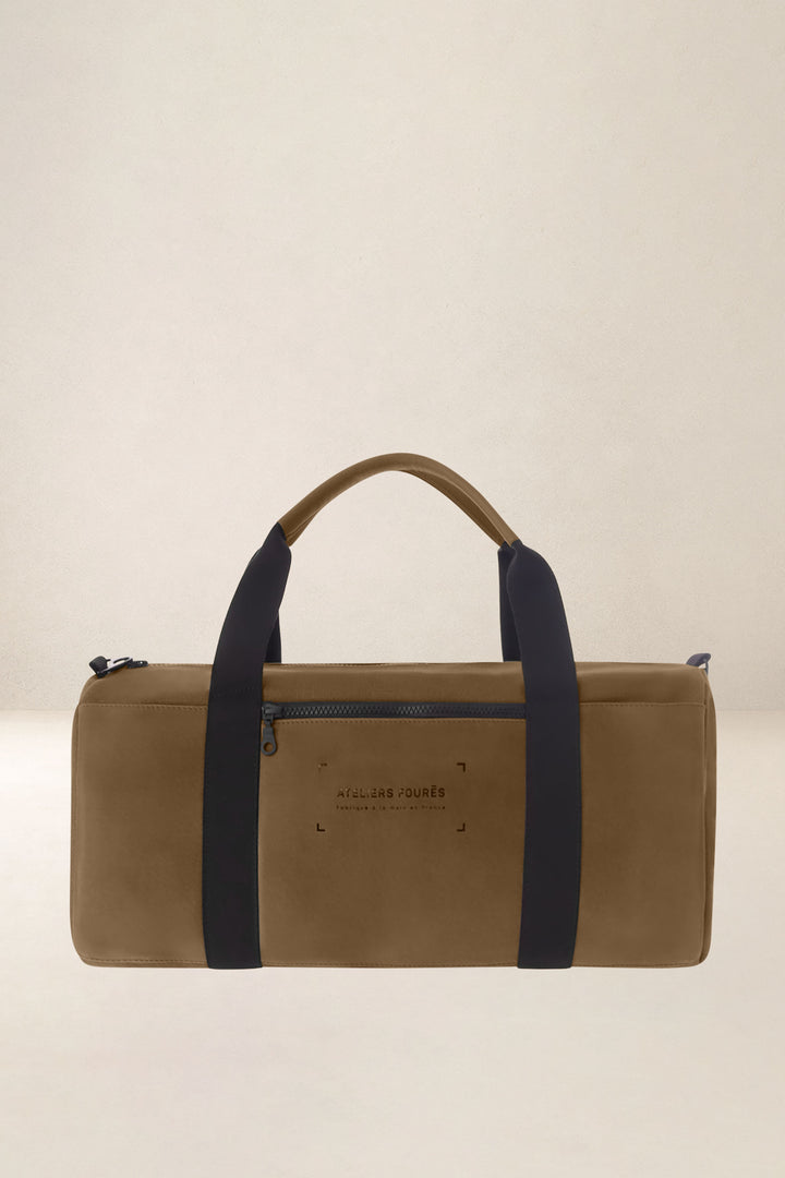 Sac de voyage en cuir pleine fleur ARISTOTE coloris desert, vue de face – Ateliers Fourès