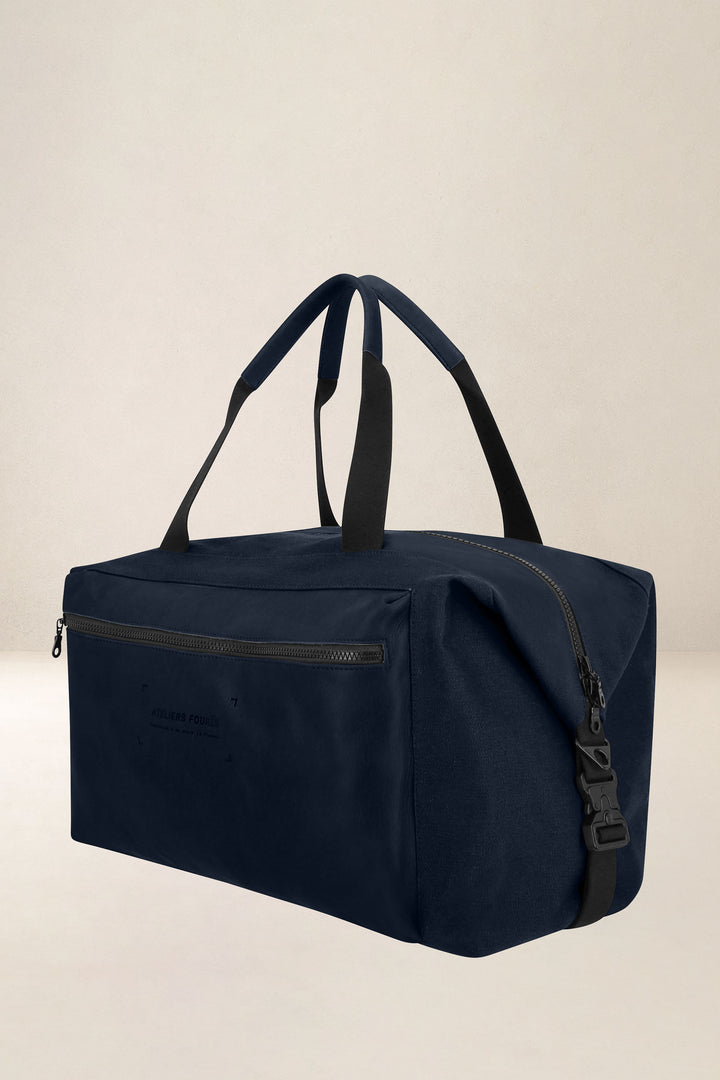 Sac de voyage en cuir pleine fleur ARISTOTE coloris minuit, vue de profil n°1 – Ateliers Fourès