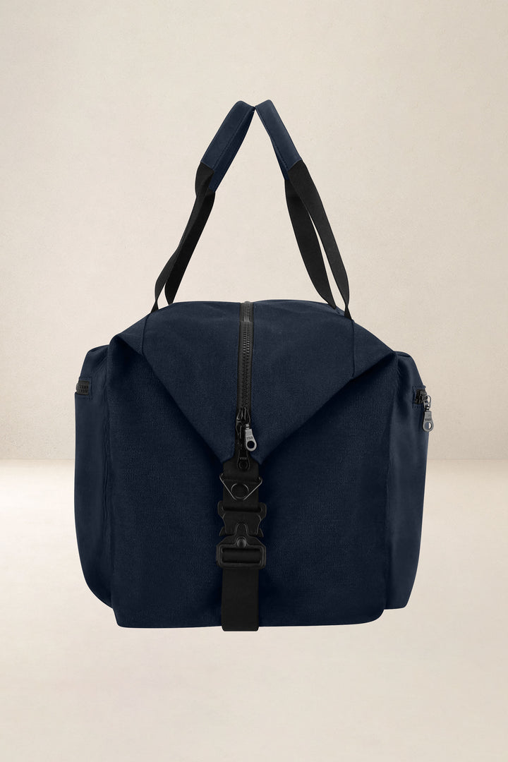 Sac de voyage en cuir pleine fleur ARISTOTE coloris minuit, vue de profil n°3 – Ateliers Fourès