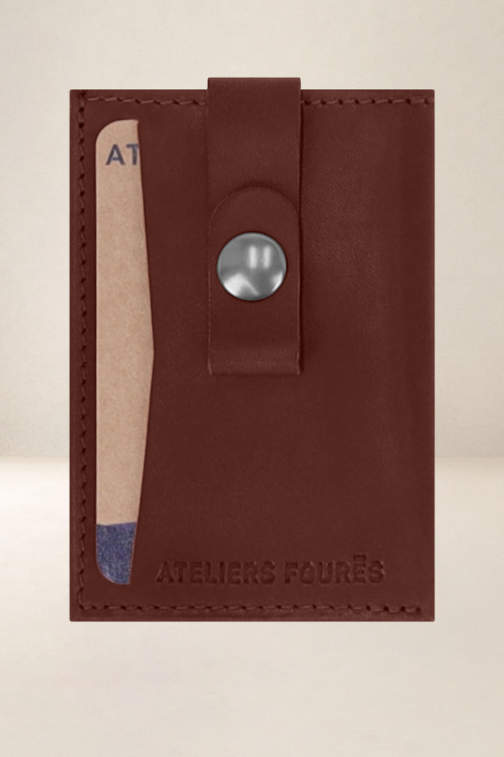 Porte-cartes en cuir pleine fleur ARCHIMÈDE coloris fauve, vue de face – Ateliers Fourès