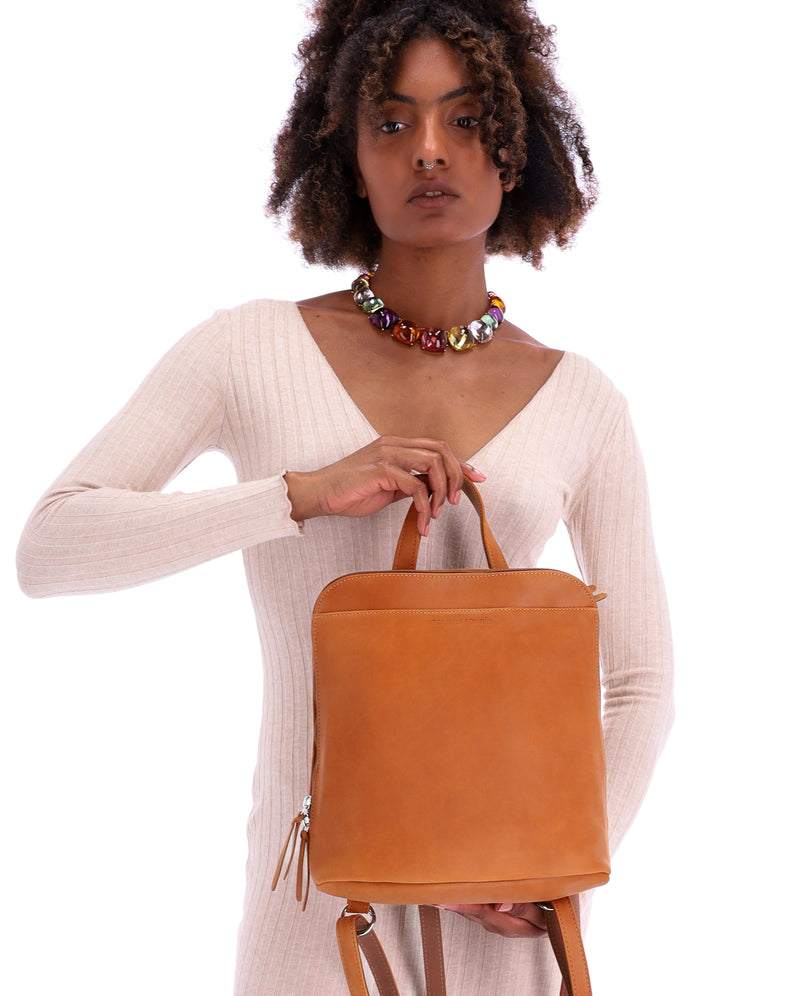 lionne #3666151025704