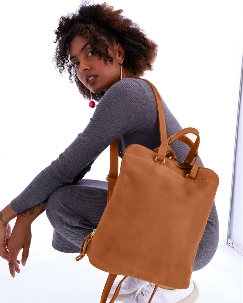 lionne #3666151025674